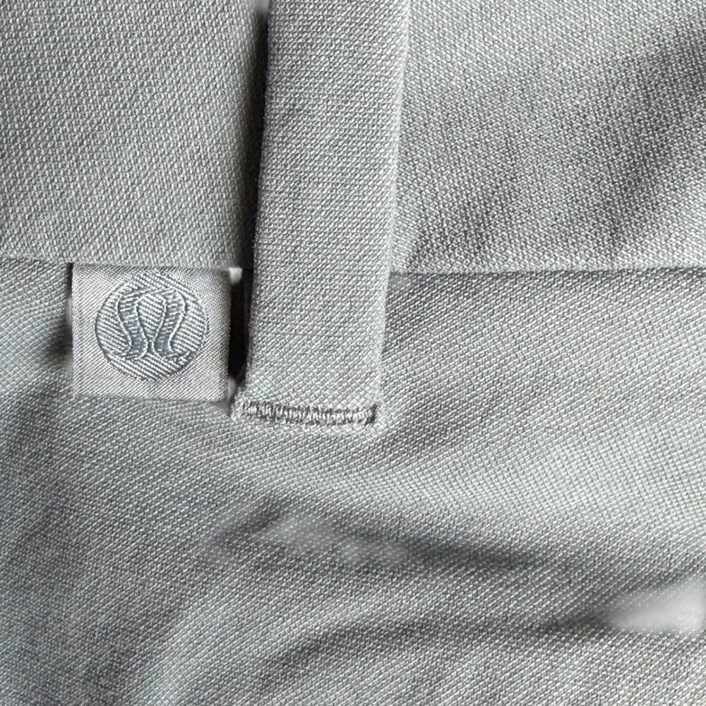 Lululemon Commission Pant Mens 36 Gray Slim Fit Warpstreme LM5AX5S